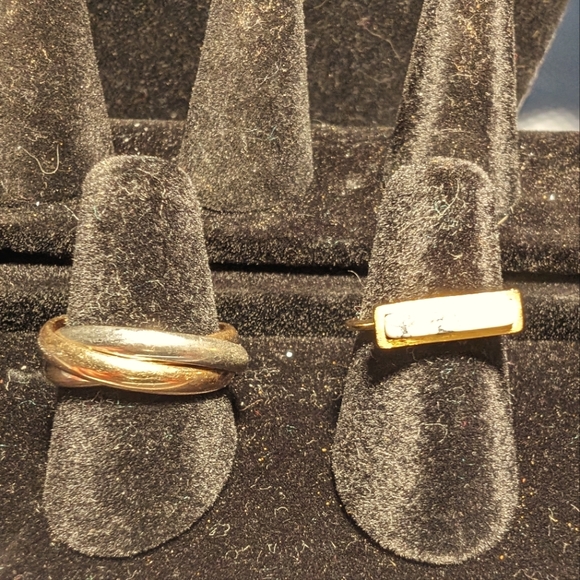 Goldtone lot 2 costume rings 1) 7 triband fidget twist  2) adjustable mod marble - Picture 1 of 5